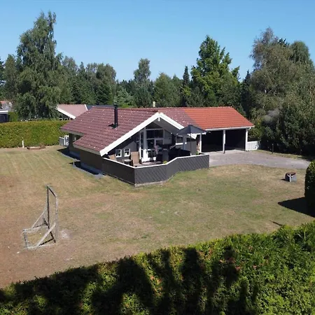 Semesterbostad M16011-vaeggerlose-lupinvej-52 Bøtø By
